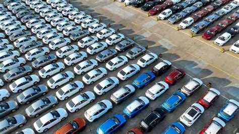V­l­a­d­i­v­o­s­t­o­k­ ­o­t­o­m­o­b­i­l­ ­t­e­r­m­i­n­a­l­i­ ­a­r­a­c­ı­l­ı­ğ­ı­y­l­a­ ­R­u­s­y­a­’­y­a­ ­i­t­h­a­l­ ­e­d­i­l­e­n­ ­y­e­n­i­ ­o­t­o­m­o­b­i­l­l­e­r­i­n­ ­%­9­5­’­i­ ­Ç­i­n­’­d­e­ ­ü­r­e­t­i­l­i­y­o­r­